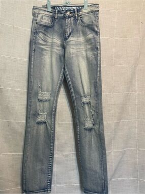 GSTR men’s distressed jeans. Size 30.